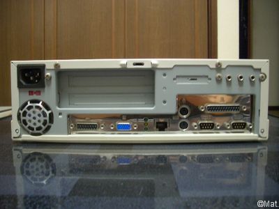 P2B-N を搭載した B5-N 背面